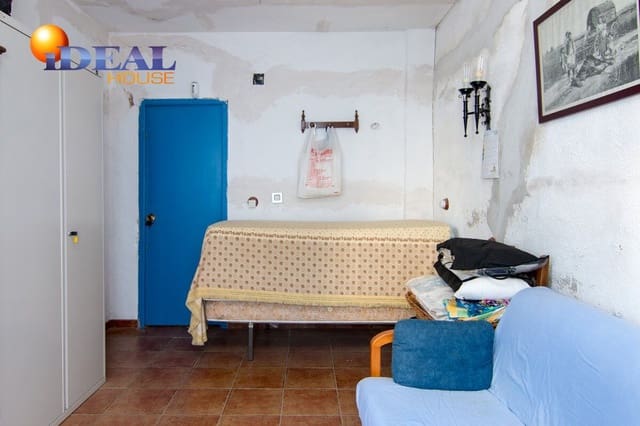 5 slaapkamer Villa te koop in Huétor Tájar met zwembad - € 450.000 (Ref: 9571106)