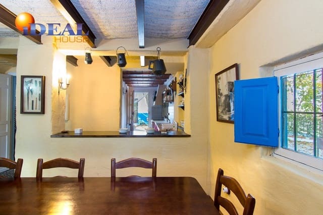 5 slaapkamer Villa te koop in Huétor Tájar met zwembad - € 450.000 (Ref: 9571106)