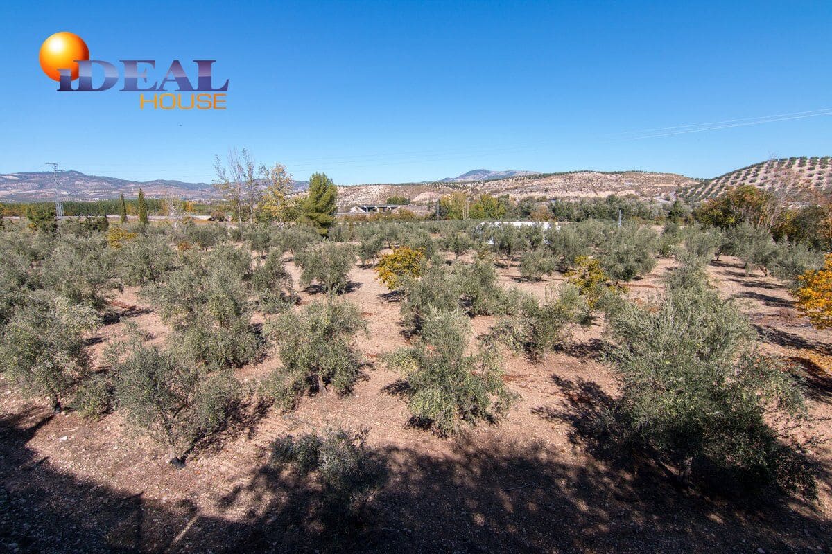 5 sovrum Villa till salu i Huetor Tajar med pool - 450 000 € (Ref: 9571106)