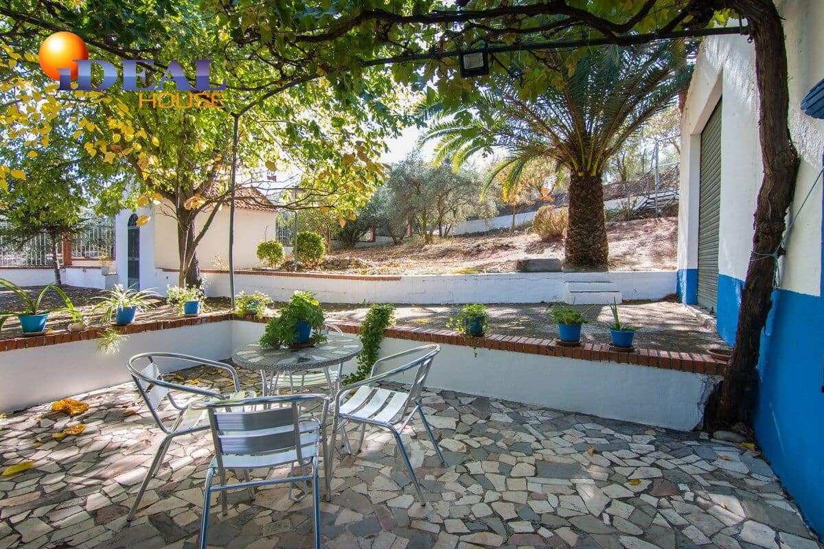 5 sovrum Villa till salu i Huetor Tajar med pool - 450 000 € (Ref: 9571106)