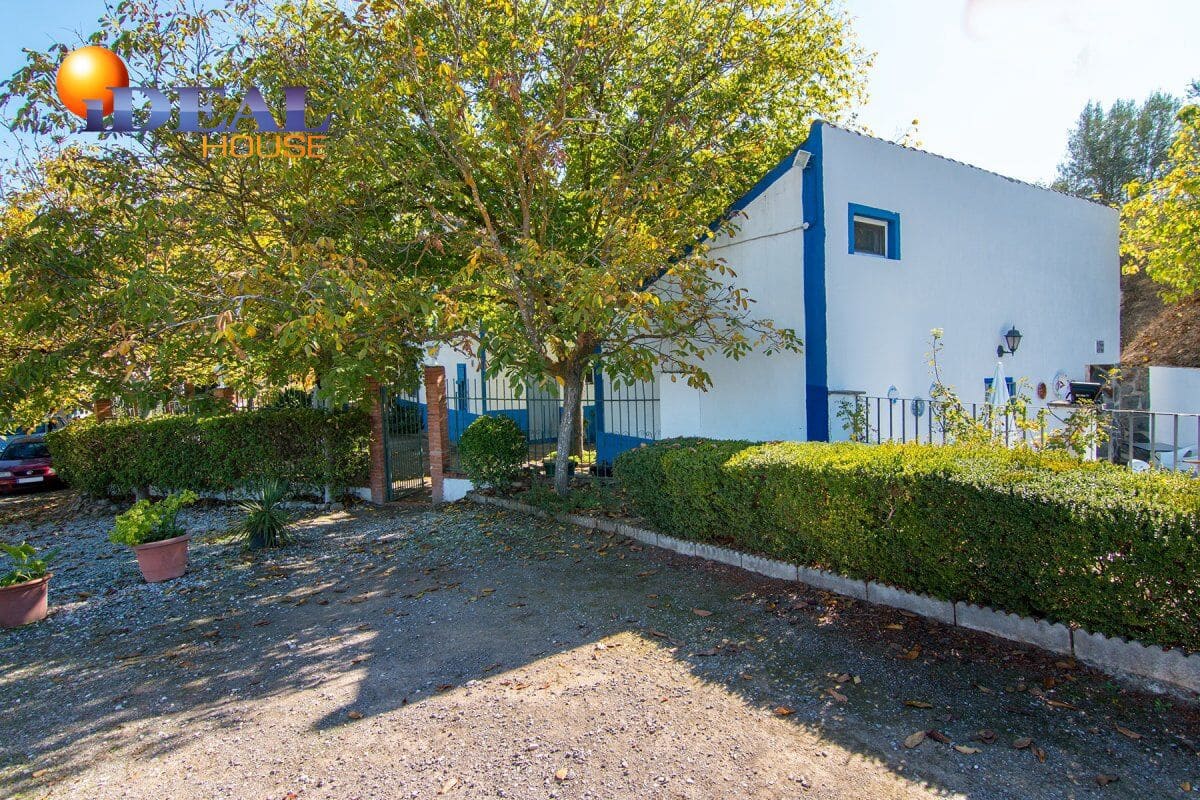 5 sovrum Villa till salu i Huetor Tajar med pool - 450 000 € (Ref: 9571106)