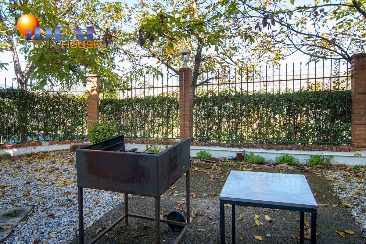 5 sovrum Villa till salu i Huetor Tajar med pool - 450 000 € (Ref: 9571106)