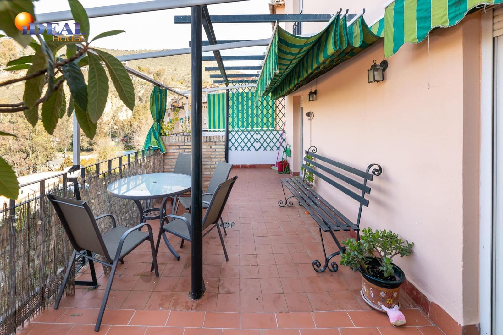 3 sovrum Radhus till salu i Cenes de la Vega med pool - 199 000 € (Ref: 9571107)