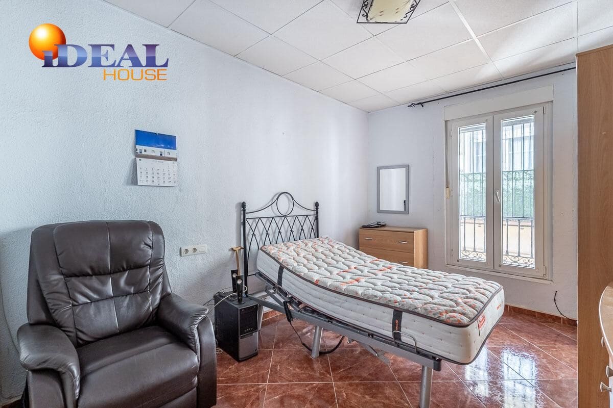 2 soveværelse Lejlighed til salg i Granada by - € 375.000 (Ref: 9571108)