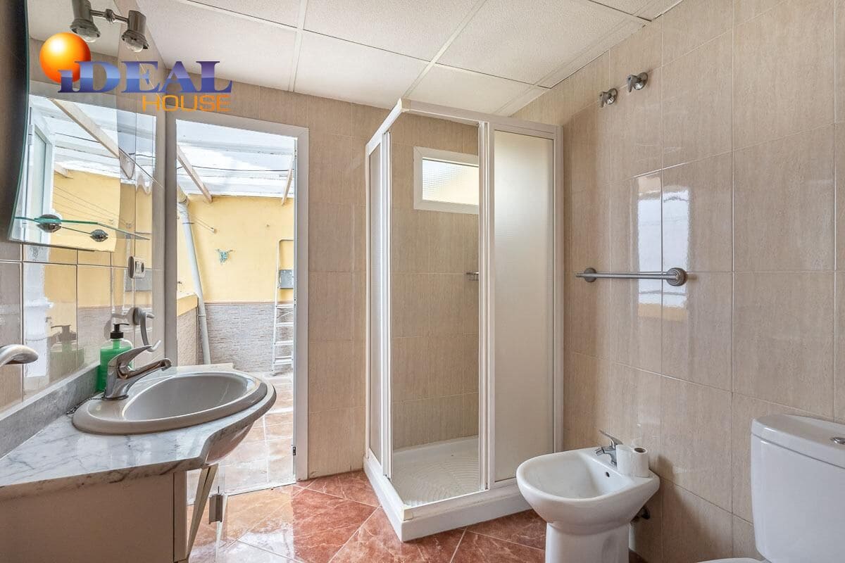 2 soveværelse Lejlighed til salg i Granada by - € 375.000 (Ref: 9571108)