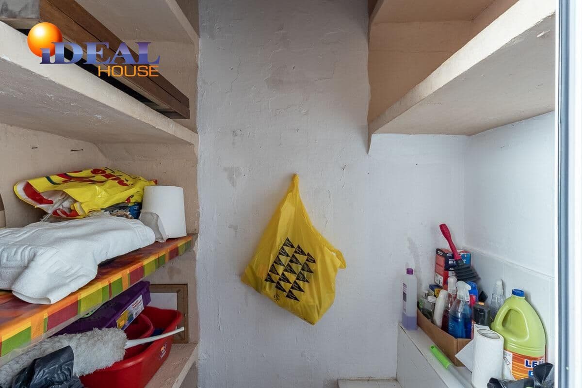 2 soveværelse Lejlighed til salg i Granada by - € 375.000 (Ref: 9571108)