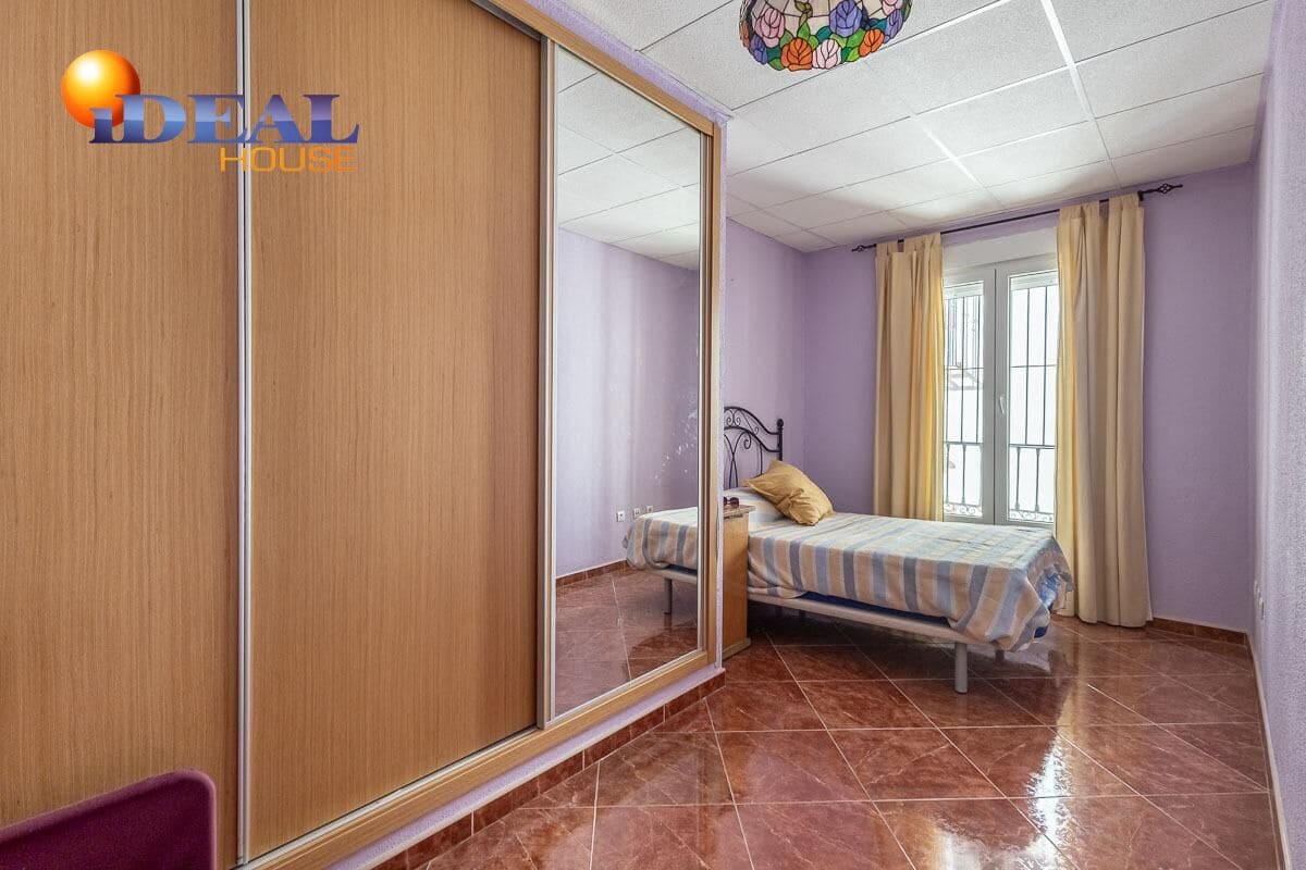 2 soveværelse Lejlighed til salg i Granada by - € 375.000 (Ref: 9571108)