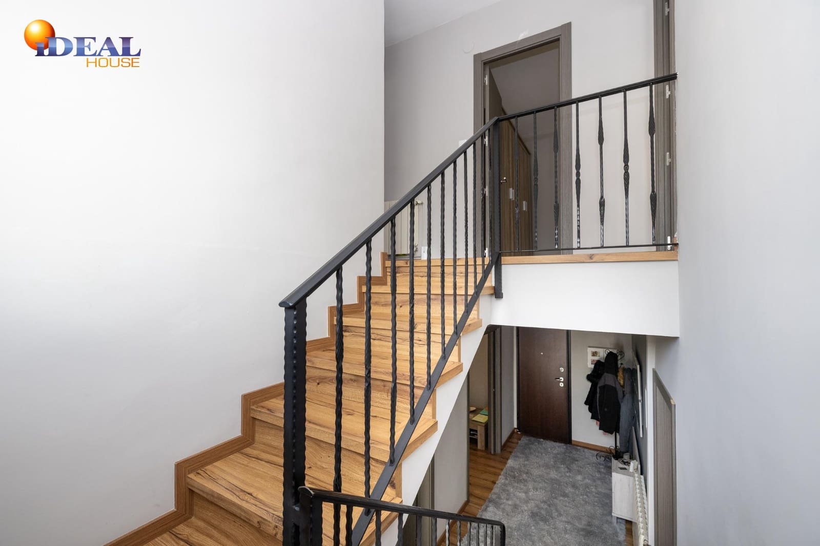 4 sovrum Villa till salu i La Zubia med pool - 375 000 € (Ref: 9571110)