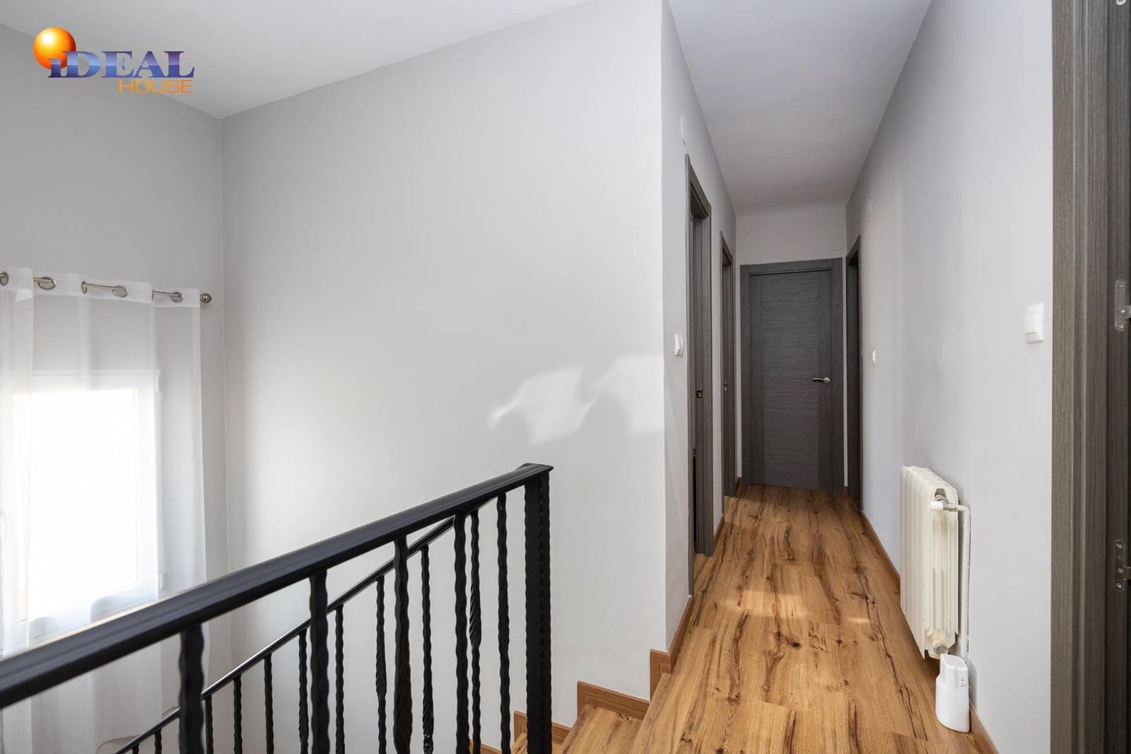 4 sovrum Villa till salu i La Zubia med pool - 375 000 € (Ref: 9571110)