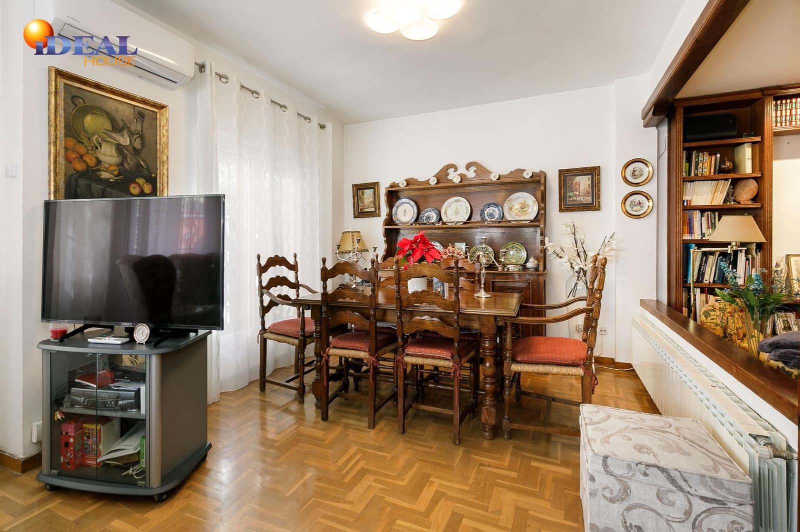 Chalet de 4 habitaciones en Granada ciudad en venta - 735.000 € (Ref: 9582891)