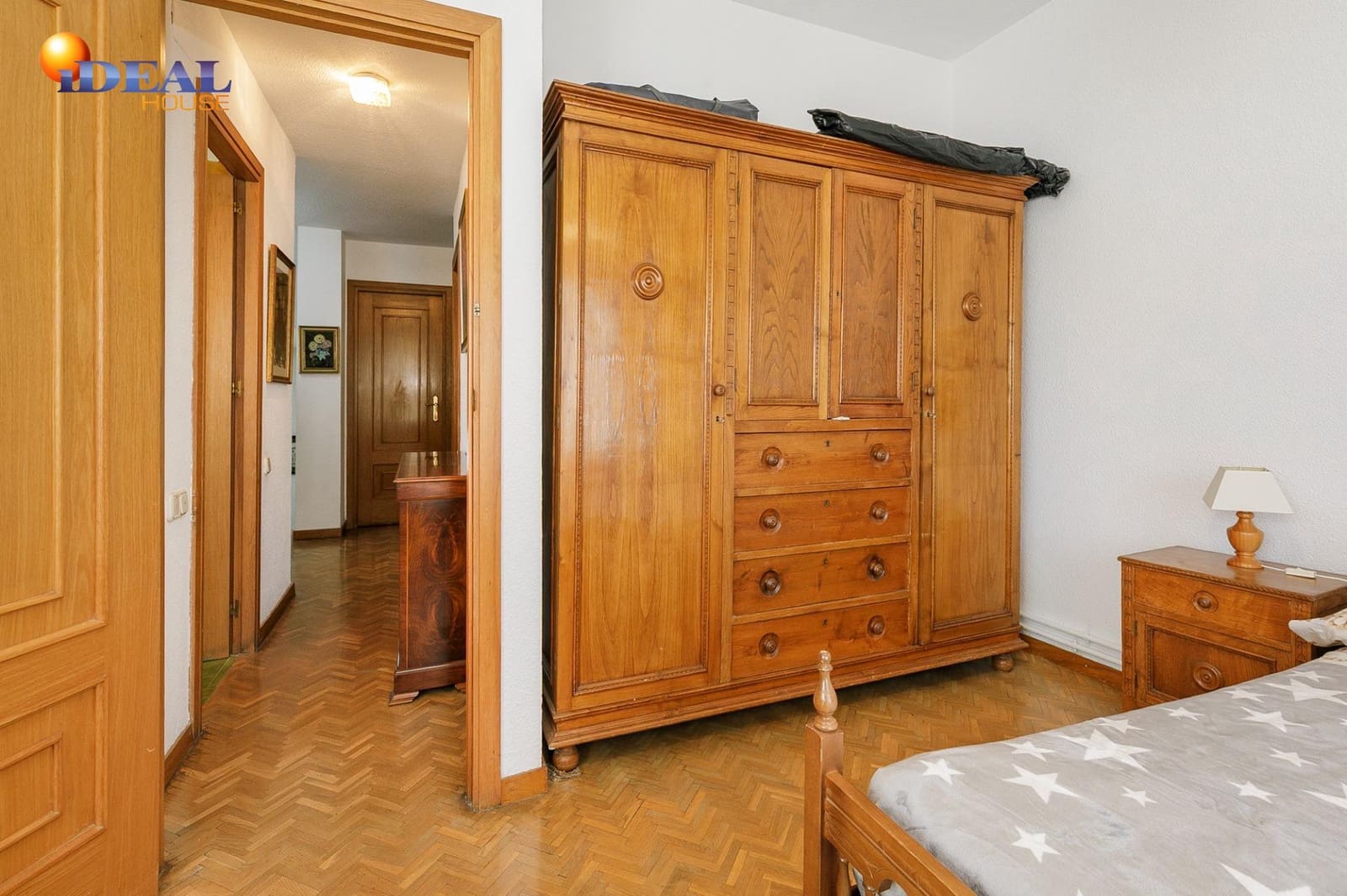Chalet de 4 habitaciones en Granada ciudad en venta - 735.000 € (Ref: 9582891)
