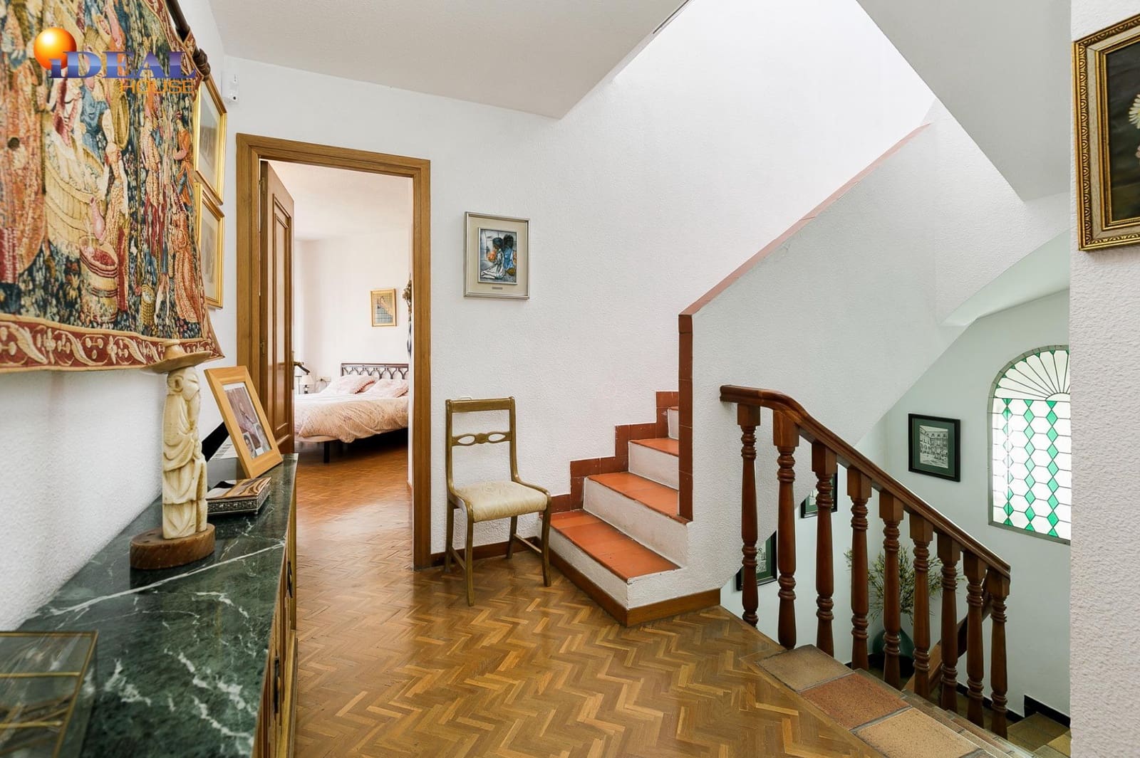 Chalet de 4 habitaciones en Granada ciudad en venta - 735.000 € (Ref: 9582891)