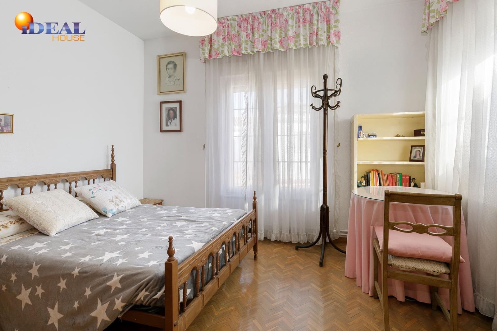 Chalet de 4 habitaciones en Granada ciudad en venta - 735.000 € (Ref: 9582891)