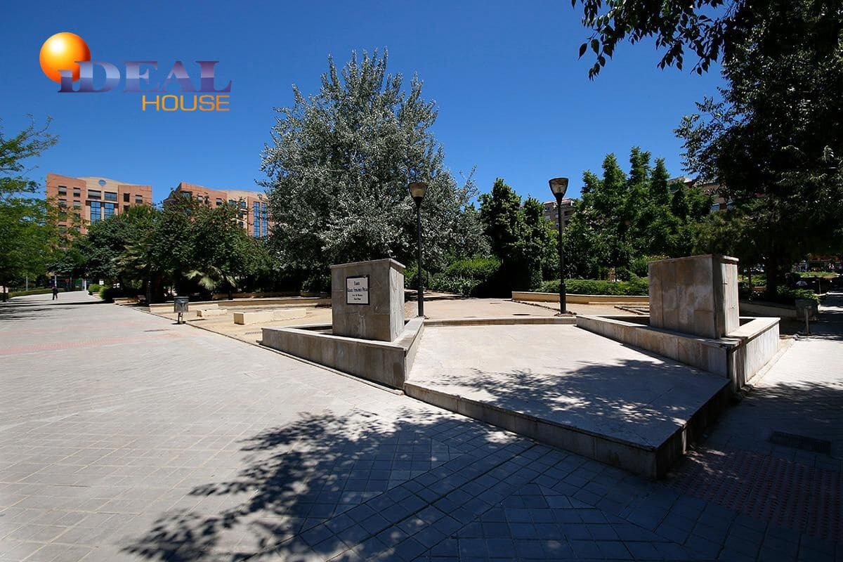 Garage til salg i Granada by - € 49.900 (Ref: 9582892)