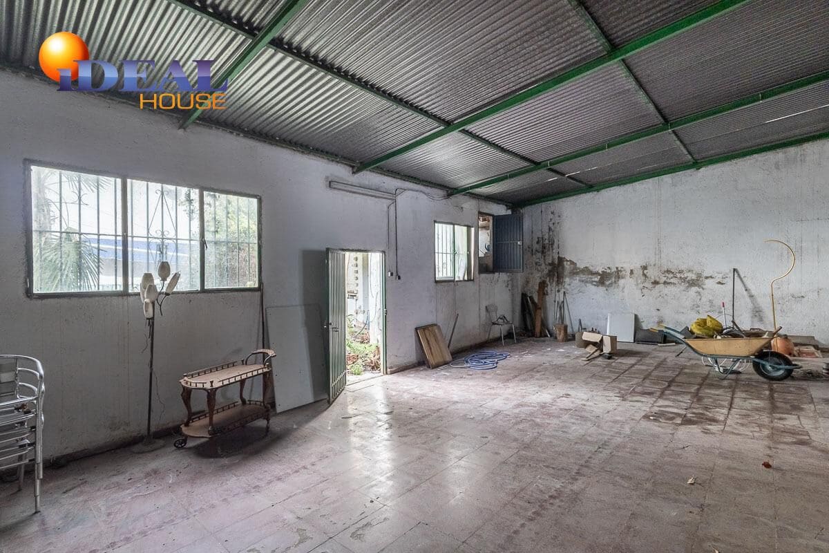 3 slaapkamer Rijtjeshuis te koop in Granada stad met garage - € 398.000 (Ref: 9586381)