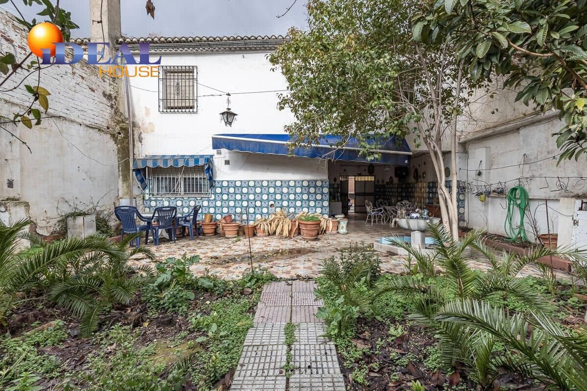 3 slaapkamer Rijtjeshuis te koop in Granada stad met garage - € 398.000 (Ref: 9586381)