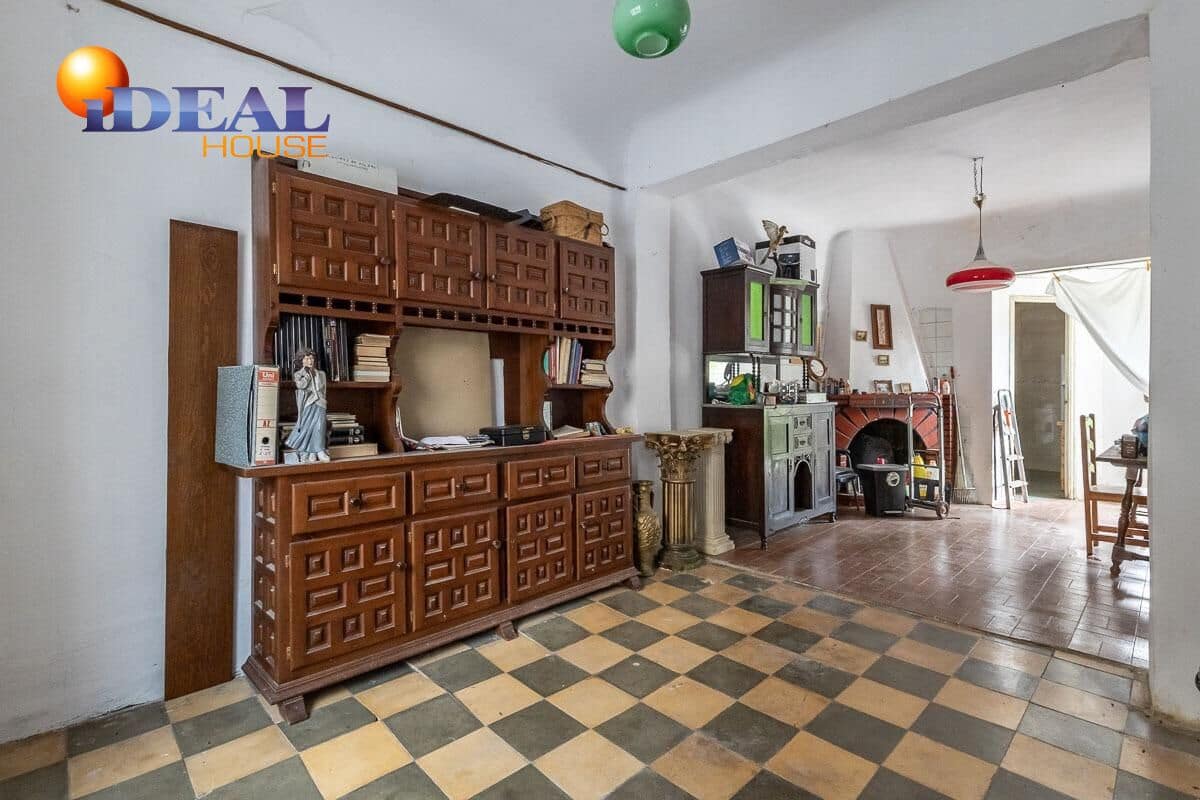 4 slaapkamer Rijtjeshuis te koop in Granada stad met garage - € 348.000 (Ref: 9586382)