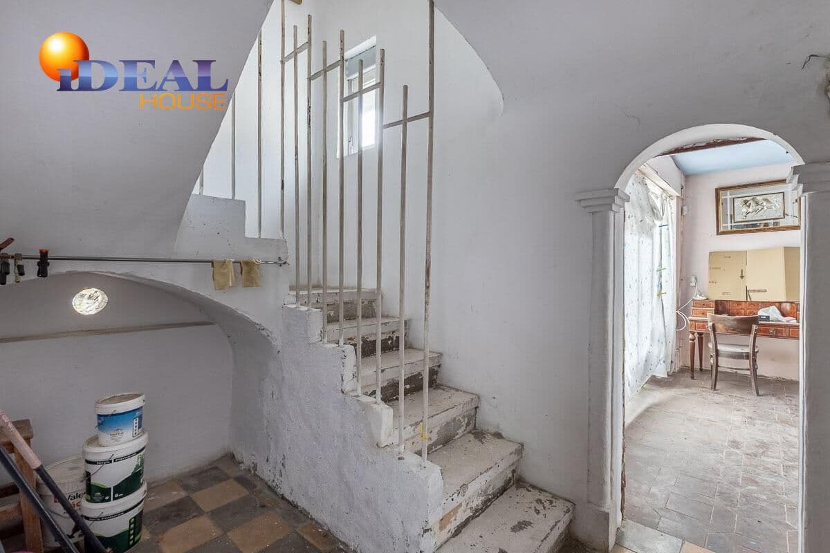 4 slaapkamer Rijtjeshuis te koop in Granada stad met garage - € 348.000 (Ref: 9586382)