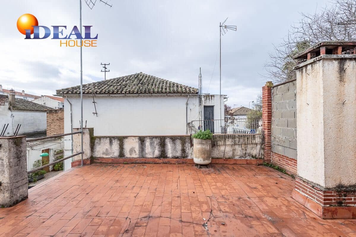 4 slaapkamer Rijtjeshuis te koop in Granada stad met garage - € 348.000 (Ref: 9586382)