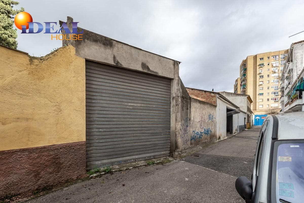 4 slaapkamer Rijtjeshuis te koop in Granada stad met garage - € 348.000 (Ref: 9586382)