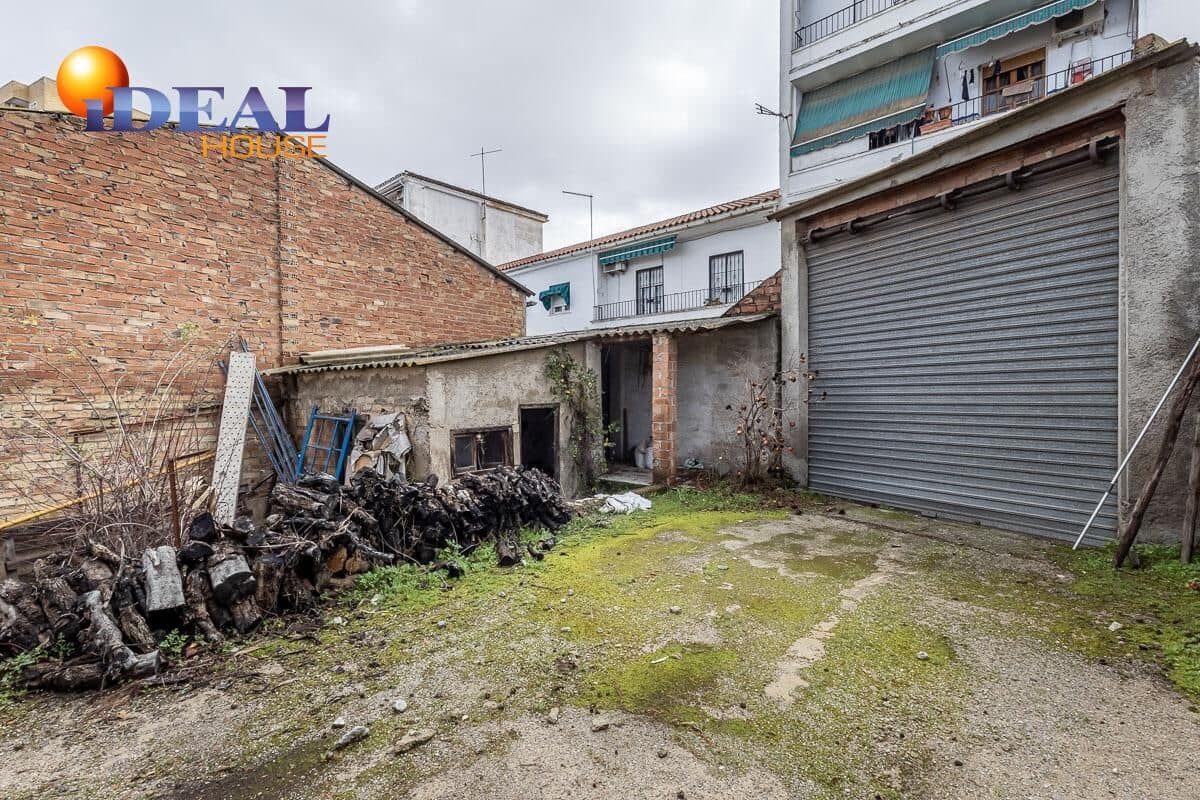 4 slaapkamer Rijtjeshuis te koop in Granada stad met garage - € 348.000 (Ref: 9586382)