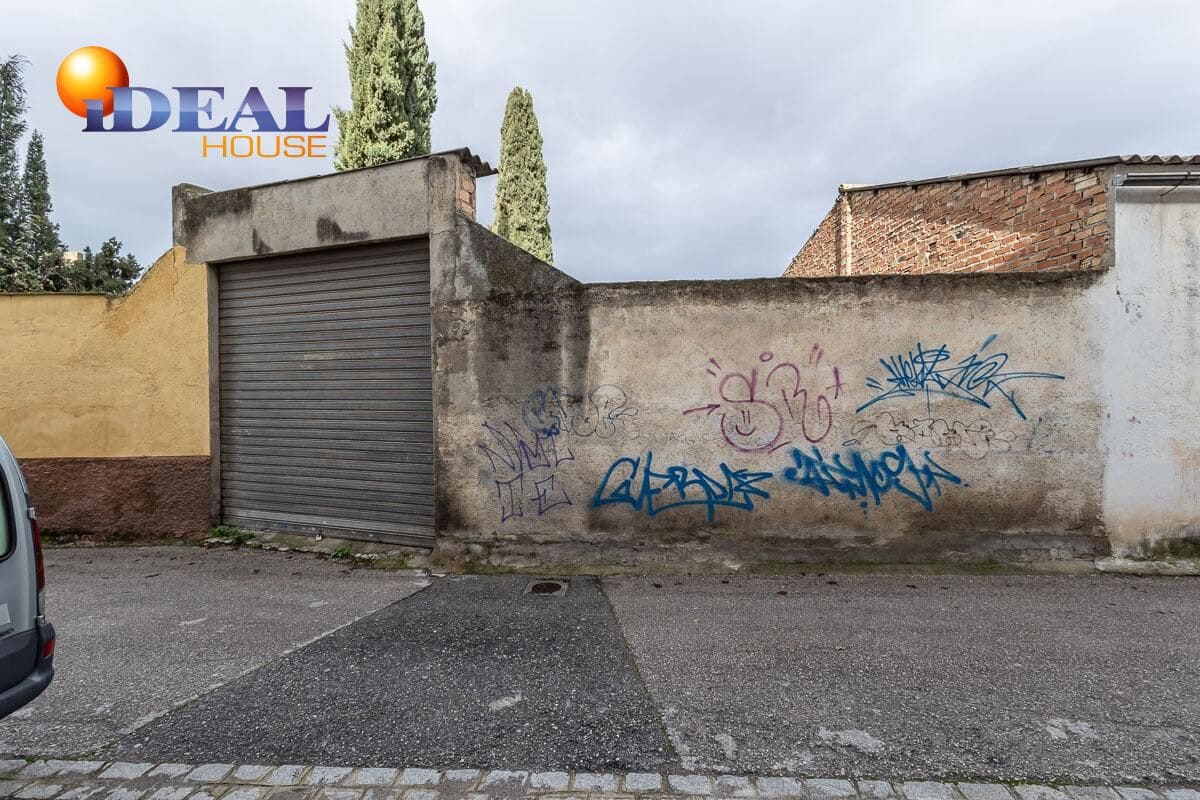 4 slaapkamer Rijtjeshuis te koop in Granada stad met garage - € 348.000 (Ref: 9586382)