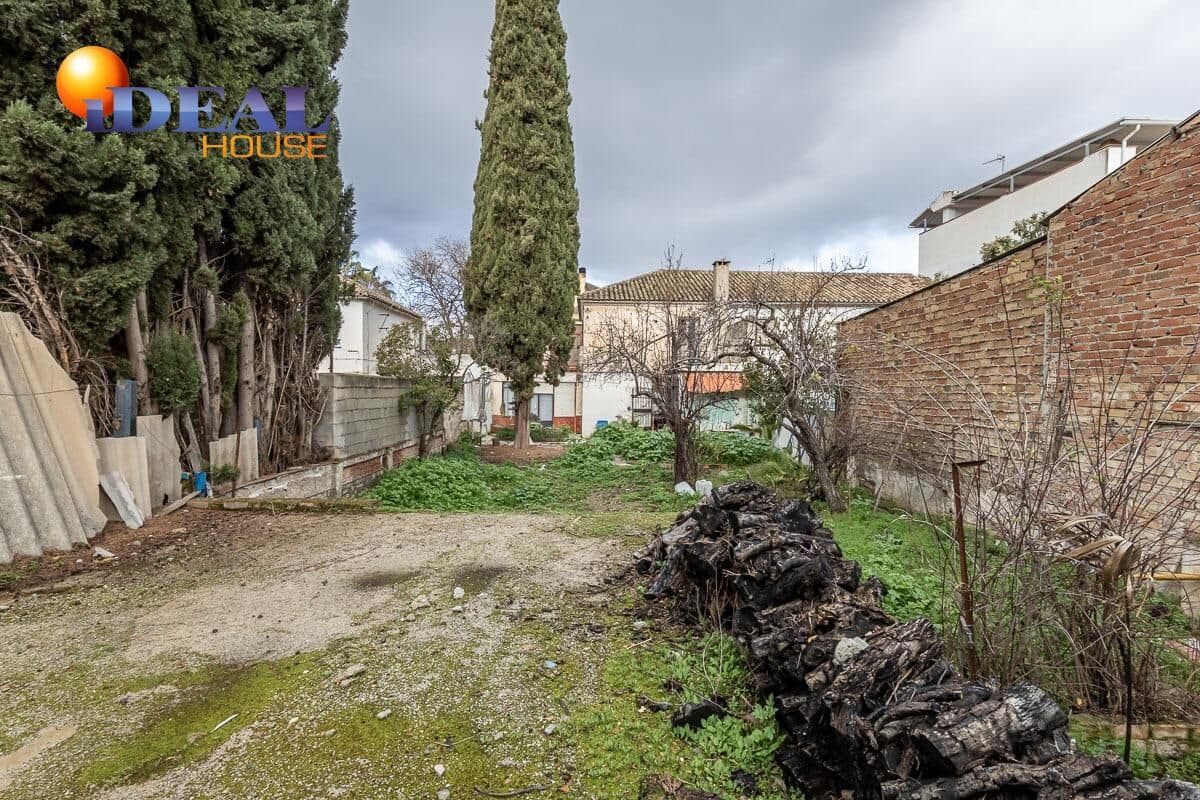 4 slaapkamer Rijtjeshuis te koop in Granada stad met garage - € 348.000 (Ref: 9586382)