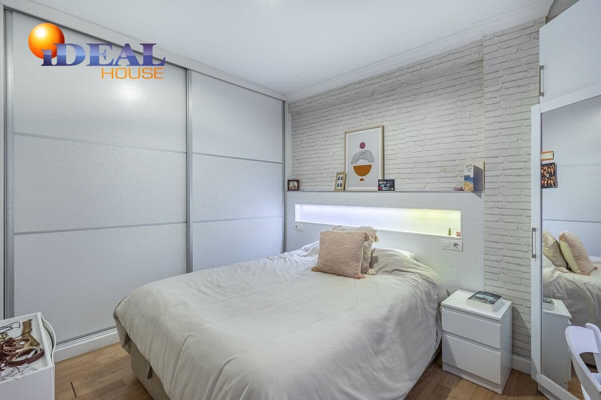 3 sovrum Lägenhet till salu i Granada stad - 235 000 € (Ref: 9586383)