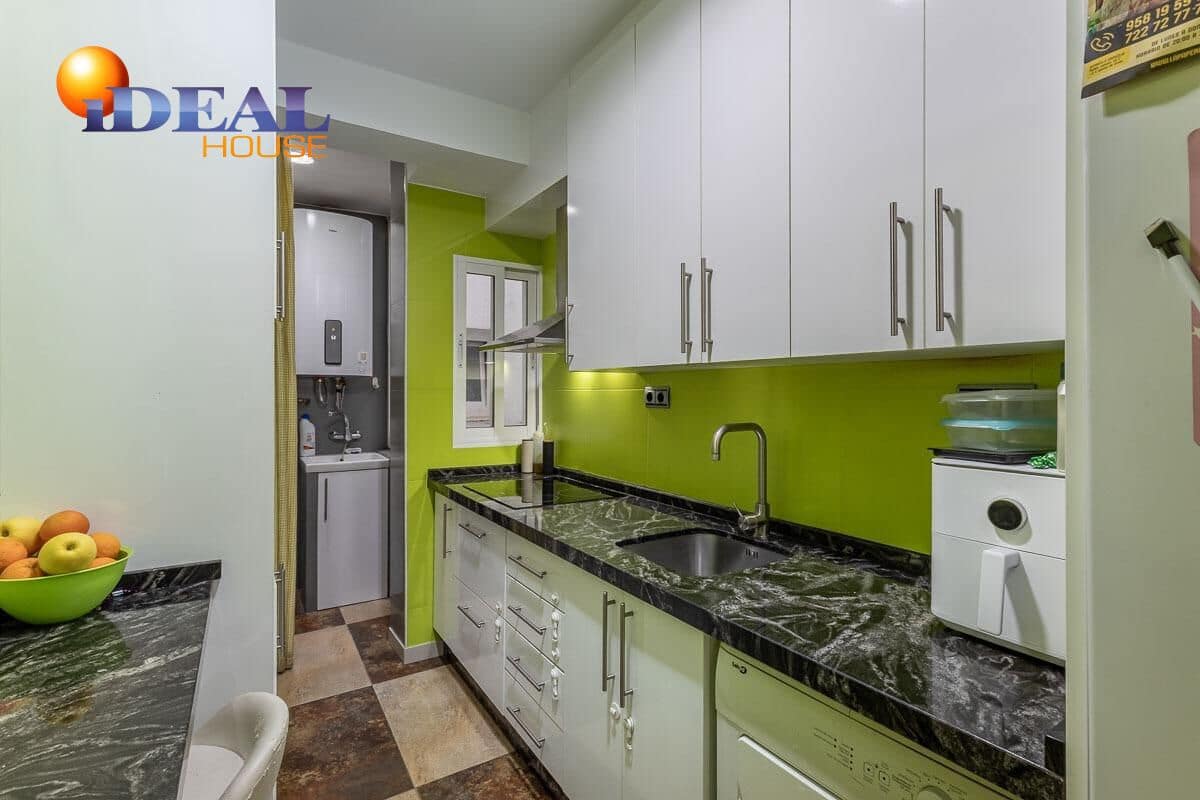 3 sovrum Lägenhet till salu i Granada stad - 235 000 € (Ref: 9586383)