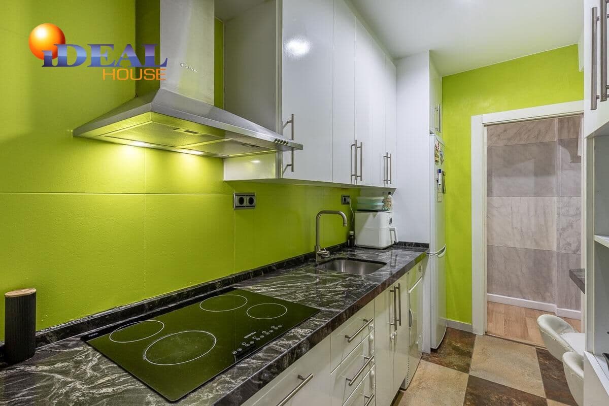 3 sovrum Lägenhet till salu i Granada stad - 235 000 € (Ref: 9586383)