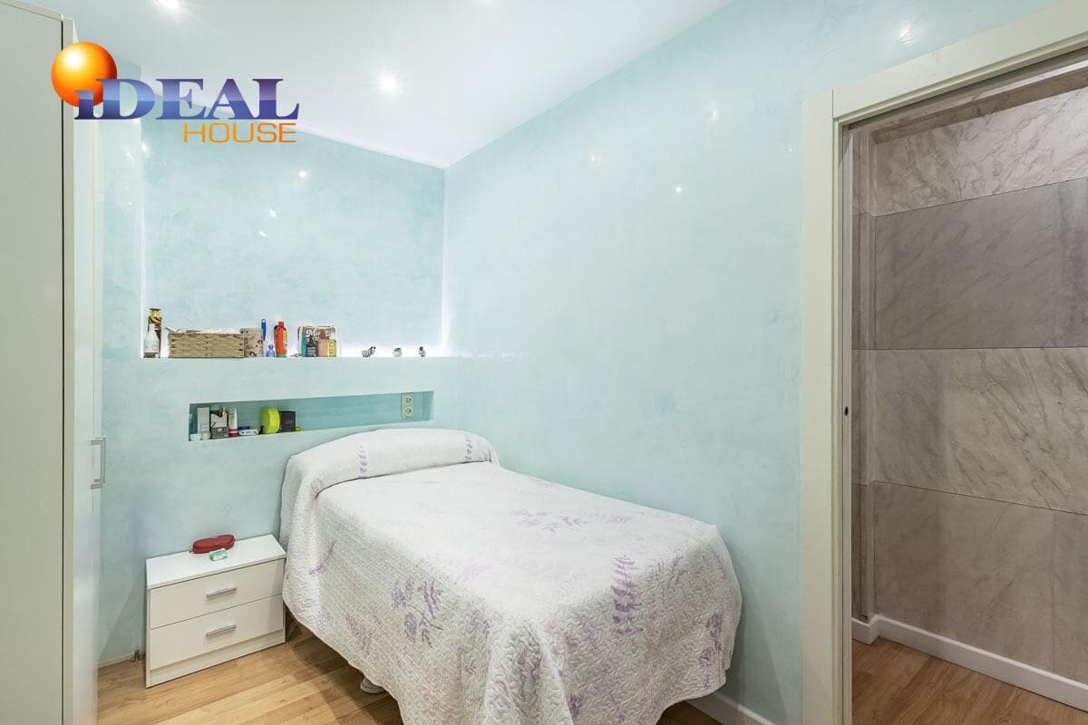 3 sovrum Lägenhet till salu i Granada stad - 235 000 € (Ref: 9586383)