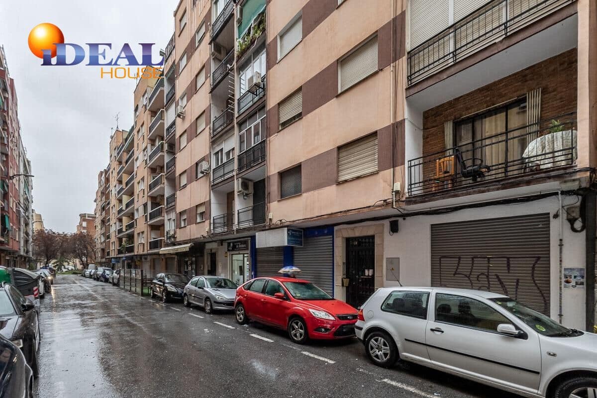 3 sovrum Lägenhet till salu i Granada stad - 235 000 € (Ref: 9586383)