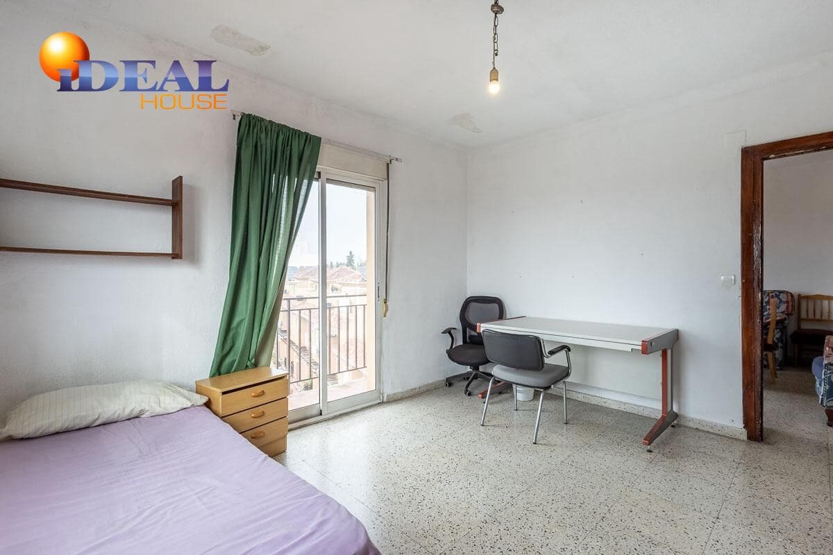 4 Zimmer Wohnung zu verkaufen in Granada Stadt - 225.000 € (Ref: 9586384)