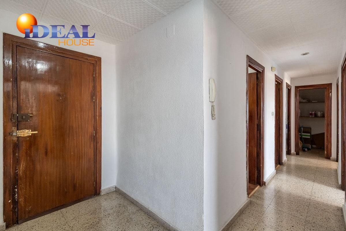 4 Zimmer Wohnung zu verkaufen in Granada Stadt - 225.000 € (Ref: 9586384)