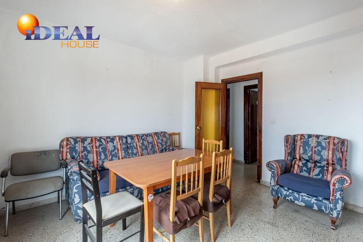 4 Zimmer Wohnung zu verkaufen in Granada Stadt - 225.000 € (Ref: 9586384)