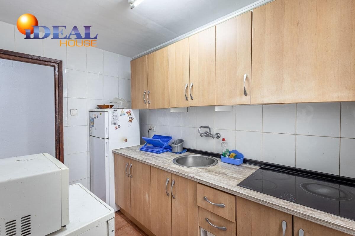 4 Zimmer Wohnung zu verkaufen in Granada Stadt - 225.000 € (Ref: 9586384)