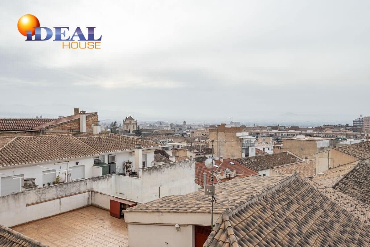 4 Zimmer Wohnung zu verkaufen in Granada Stadt - 225.000 € (Ref: 9586384)