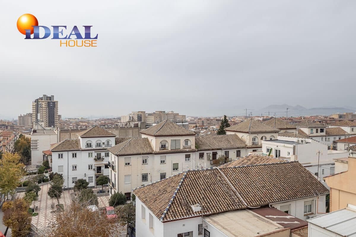 4 Zimmer Wohnung zu verkaufen in Granada Stadt - 225.000 € (Ref: 9586384)