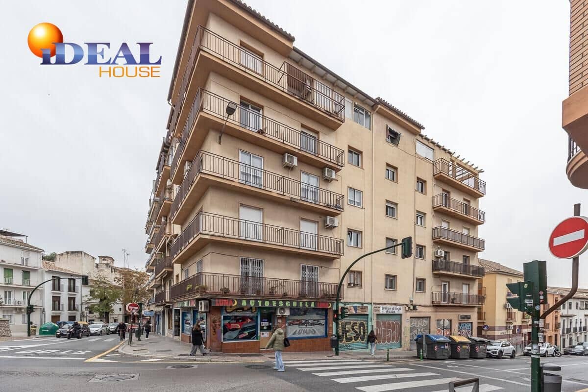 4 Zimmer Wohnung zu verkaufen in Granada Stadt - 225.000 € (Ref: 9586384)