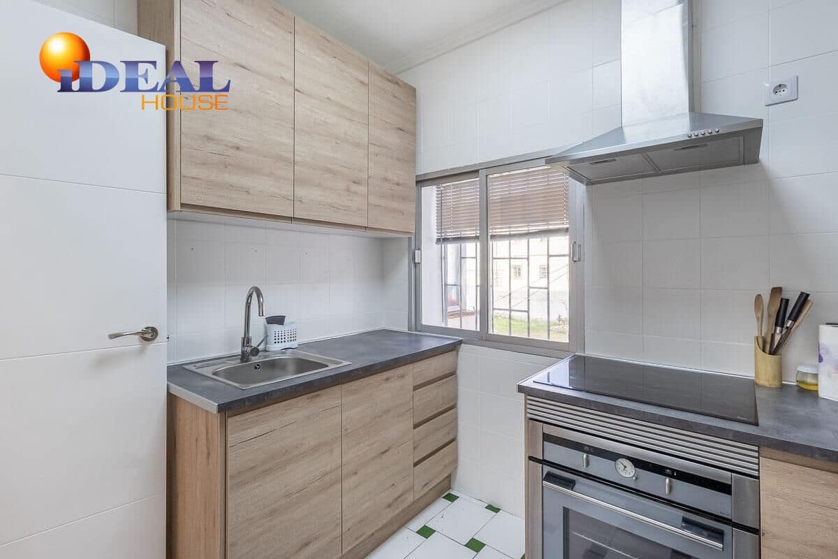 3 Zimmer Wohnung zu verkaufen in Granada Stadt - 195.000 € (Ref: 9591200)