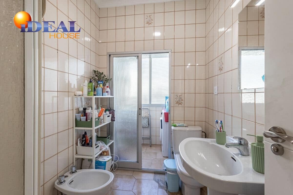 3 Zimmer Wohnung zu verkaufen in Granada Stadt - 195.000 € (Ref: 9591200)