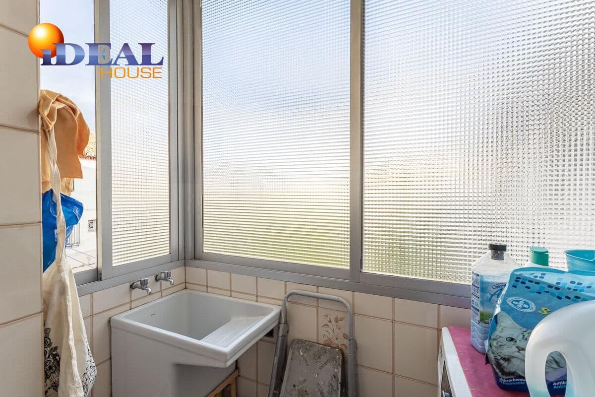 3 Zimmer Wohnung zu verkaufen in Granada Stadt - 195.000 € (Ref: 9591200)