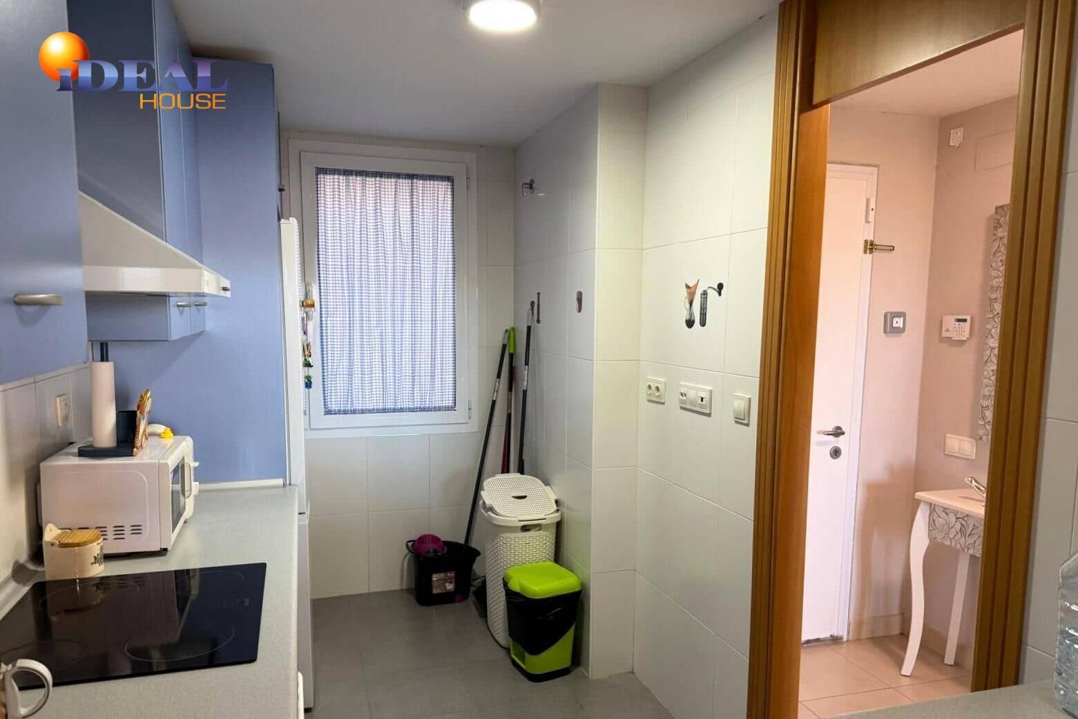 2 bedroom Flat for sale in Roquetas de Mar with pool - € 195,000 (Ref: 9591201)