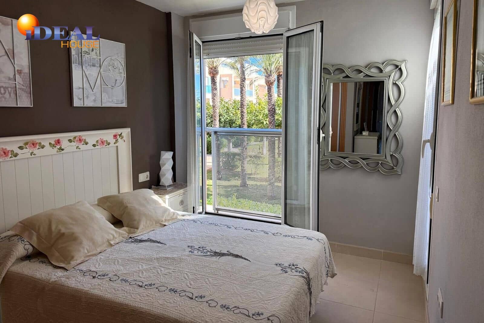 2 bedroom Flat for sale in Roquetas de Mar with pool - € 195,000 (Ref: 9591201)