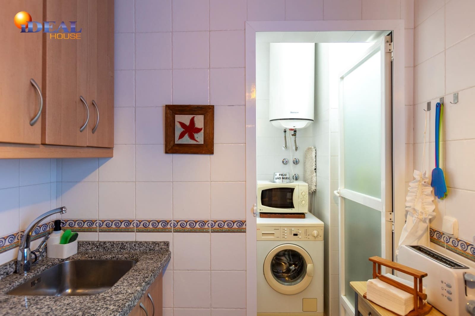 2 bedroom Penthouse for sale in Motril with pool garage - € 367,000 (Ref: 9591202)