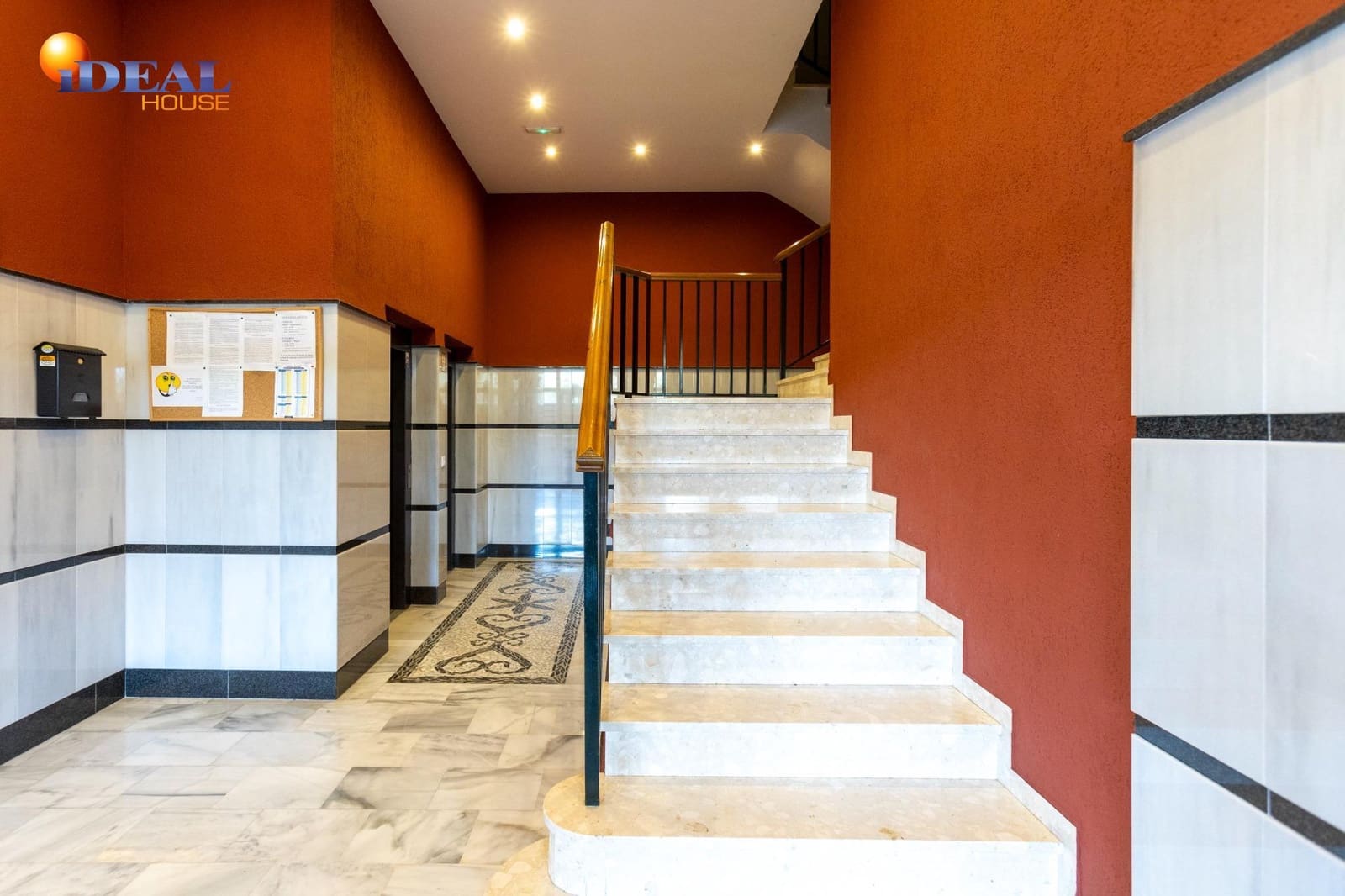 2 bedroom Penthouse for sale in Motril with pool garage - € 367,000 (Ref: 9591202)