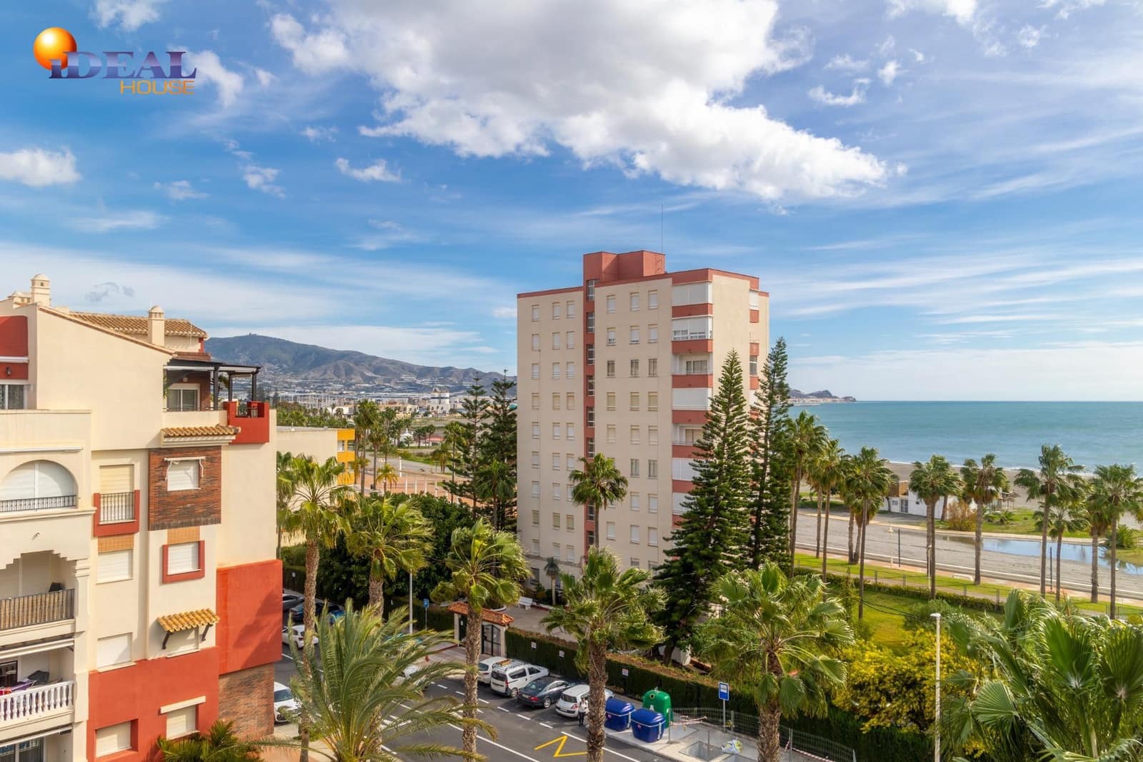 2 bedroom Penthouse for sale in Motril with pool garage - € 367,000 (Ref: 9591202)
