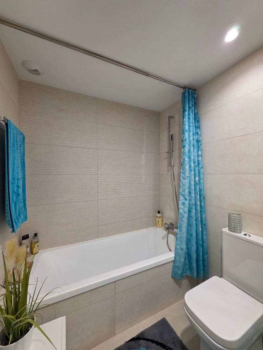 2 slaapkamer Strandappartement te koop in La Alcaidesa met zwembad garage - € 725.000 (Ref: 10094959)