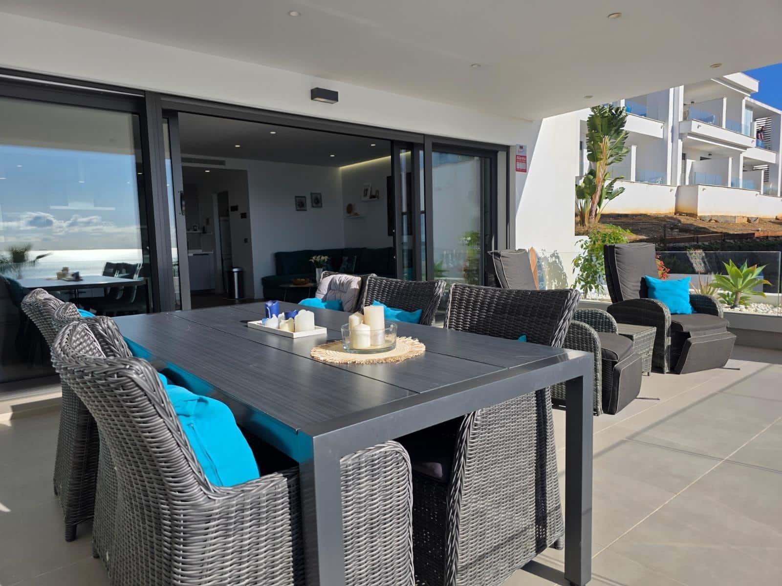 2 slaapkamer Strandappartement te koop in La Alcaidesa met zwembad garage - € 725.000 (Ref: 10094959)