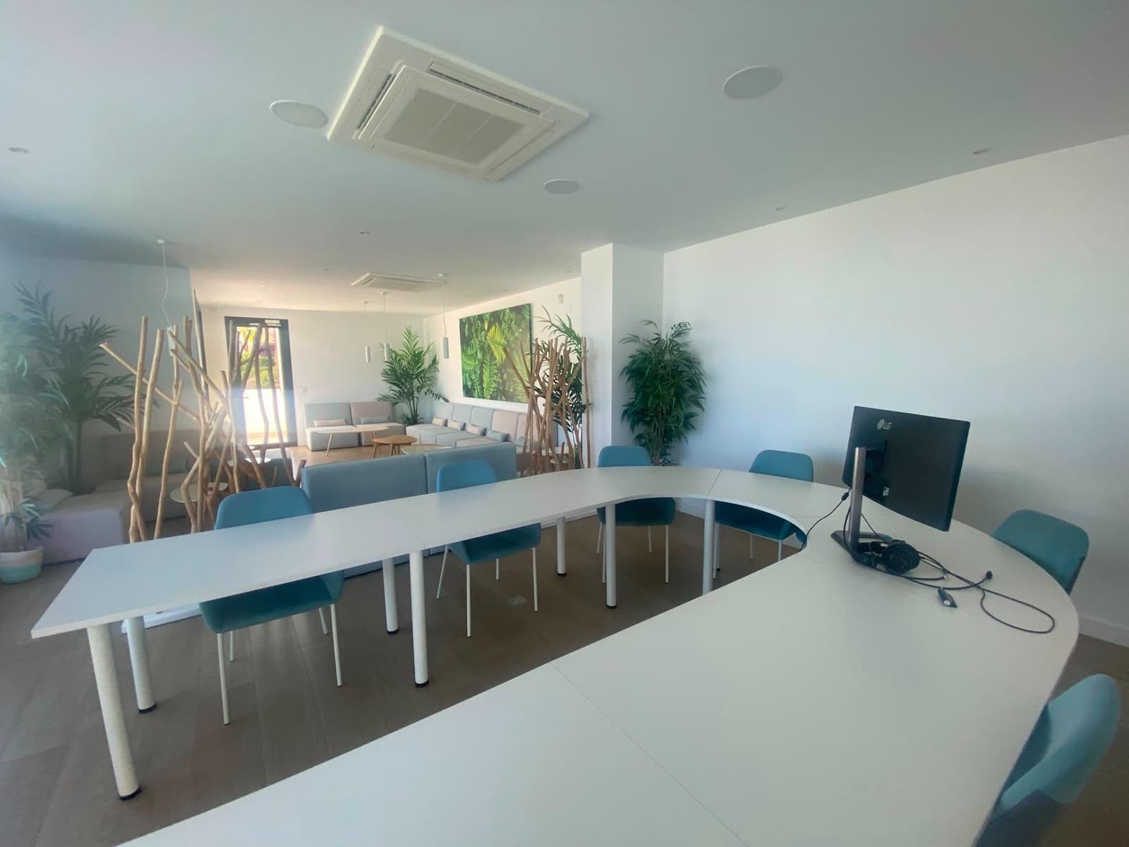2 slaapkamer Strandappartement te koop in La Alcaidesa met zwembad garage - € 725.000 (Ref: 10094959)